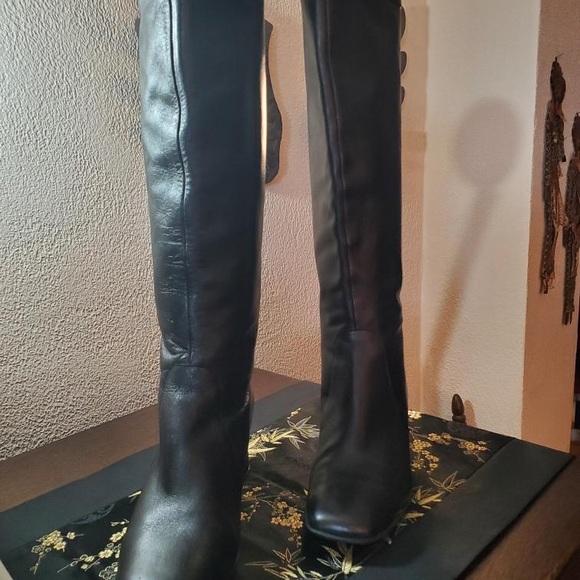 tahari black boots size 8 - Picture 2 of 4